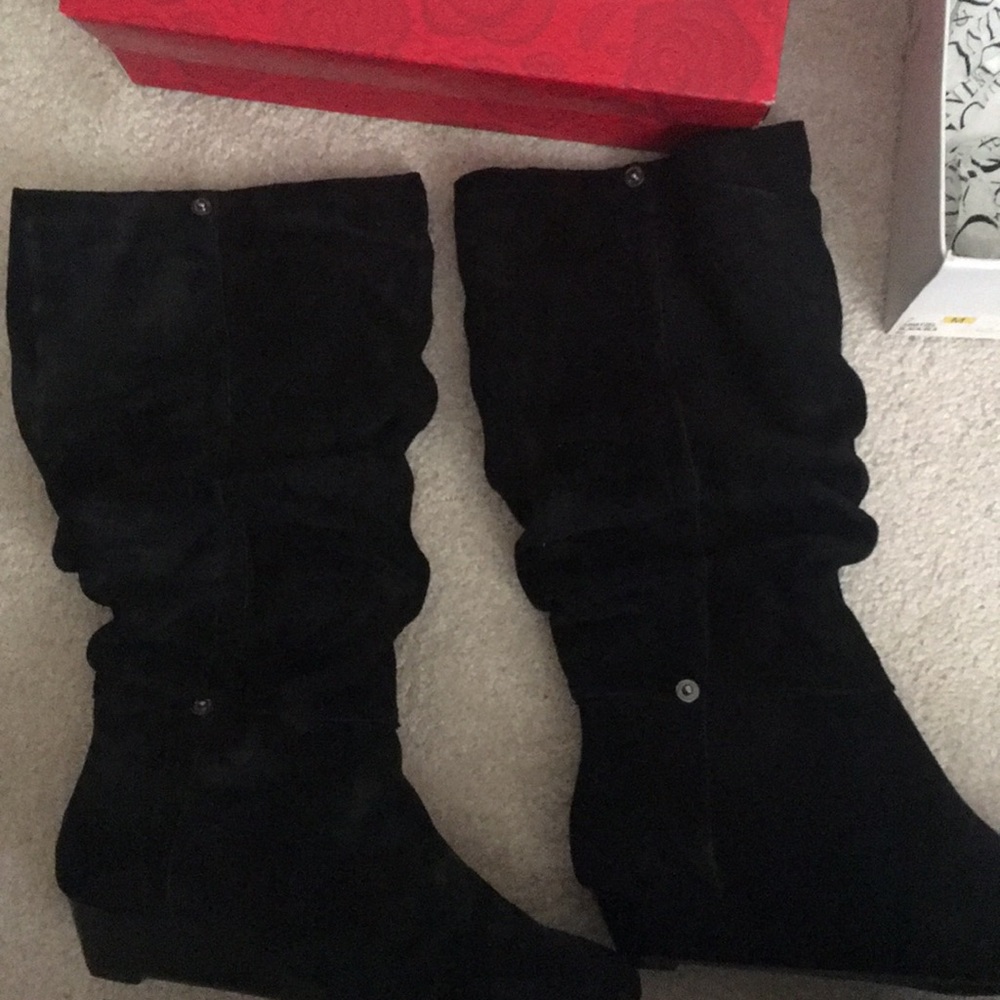 Nine & Co Black Suede Boots